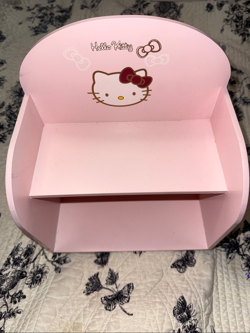 Hello Kitty pink stand